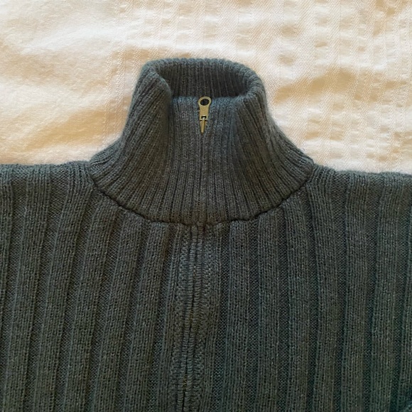 Men’s zipper sweater approximately US size large - Picture 4 of 5